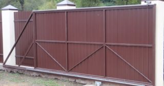 Купить откатные ворота из профнастила Елизово, цена от 1755 руб.