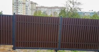 Купить распашные ворота из штакетника Елизово, цена от 2735 руб.