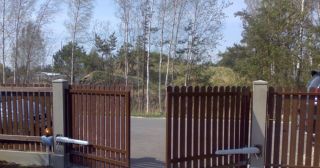 Купить распашные ворота из штакетника Елизово, цена от 2735 руб.